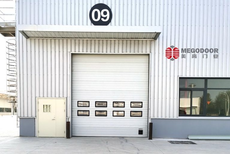 有CE認證的提升門，出口與高標準項目的首選縮略圖