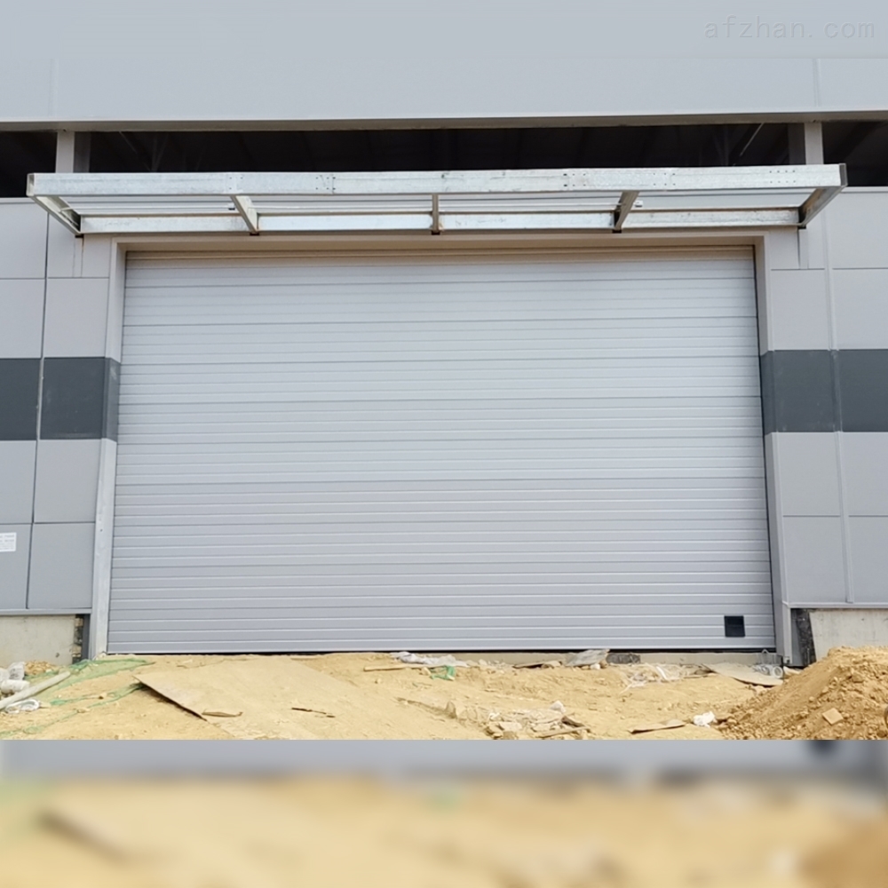 新疆機場用電動提升門插圖