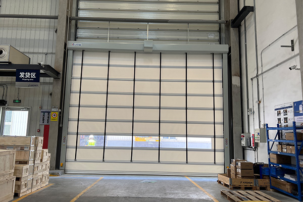 工廠提升門同側可以安裝快速卷簾門嗎？縮略圖